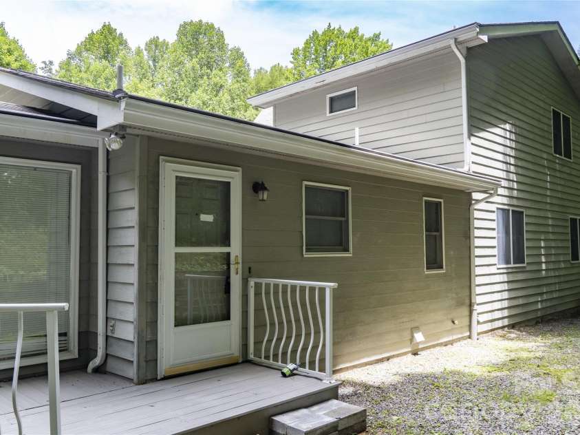 101 Friar Tuck Lane, Maggie Valley, NC 28751.  MLS# CAR4395488, YatesRealty ID 32483. 