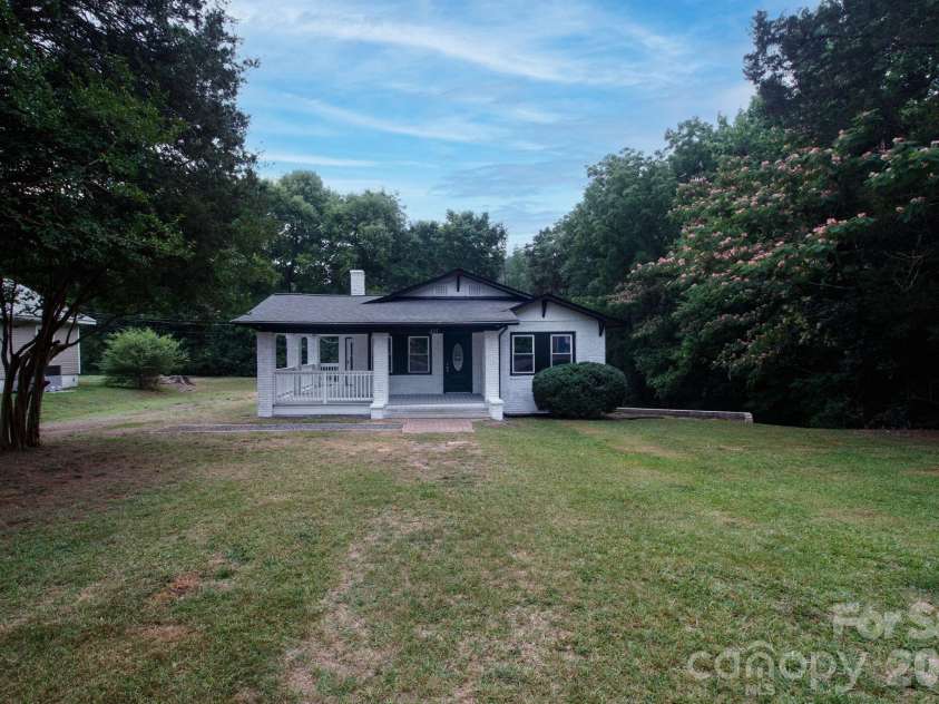 435 Whitley Street, Norwood, NC 28128.  MLS# CAR4392182, YatesRealty ID 32484. Front