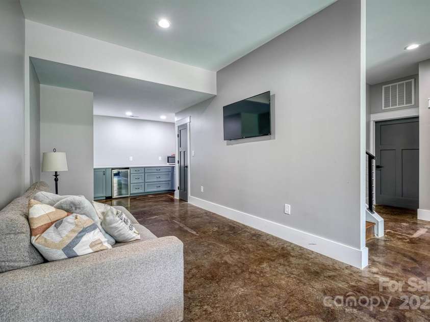 2108 Bluewater Drive, Morganton, NC 28655.  MLS# CAR4284707, YatesRealty ID 32486. 