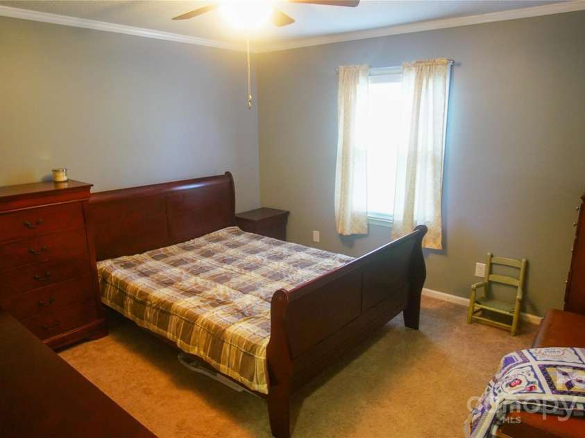 112 White Plains Drive, Kings Mountain, NC 28086.  MLS# CAR4289421, YatesRealty ID 32488. 