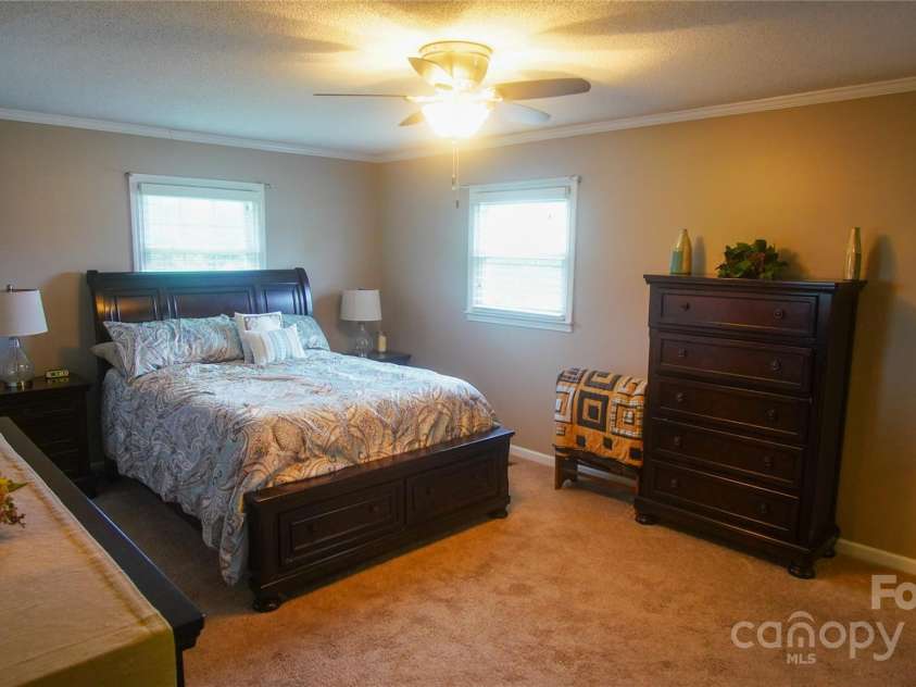 112 White Plains Drive, Kings Mountain, NC 28086.  MLS# CAR4289421, YatesRealty ID 32488. 