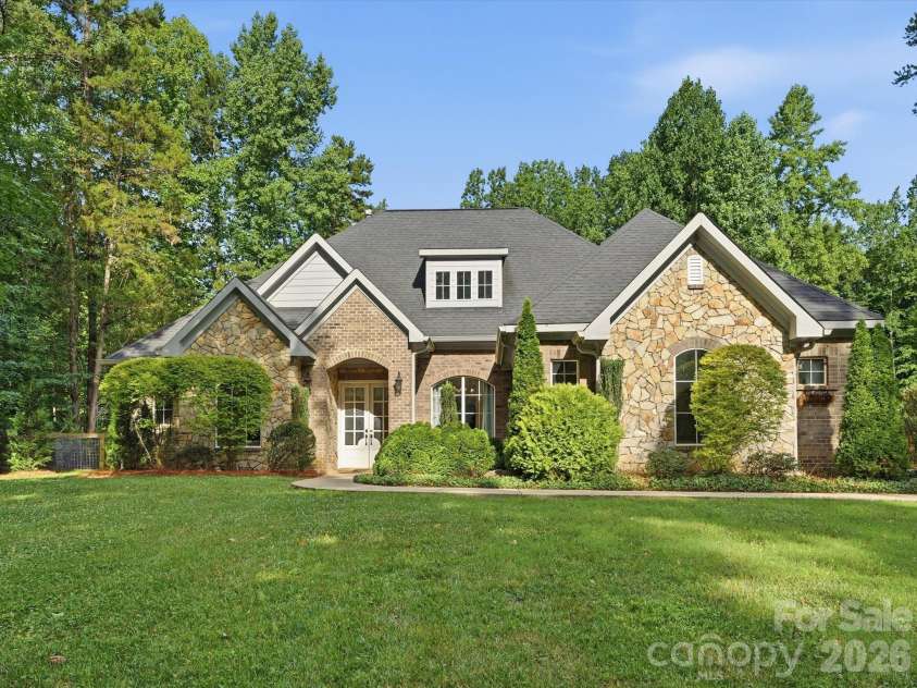 9831 Minnie Lemmond Lane, Charlotte, NC 28227.  MLS# CAR4396396, YatesRealty ID 32488. 