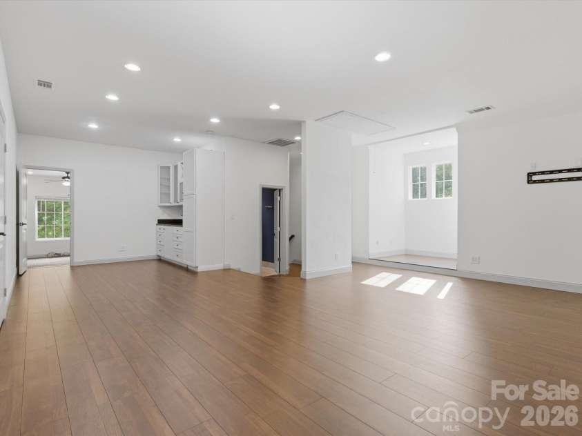 9831 Minnie Lemmond Lane, Charlotte, NC 28227.  MLS# CAR4396396, YatesRealty ID 32488. 