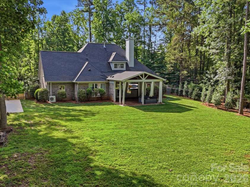 9831 Minnie Lemmond Lane, Charlotte, NC 28227.  MLS# CAR4396396, YatesRealty ID 32488. 