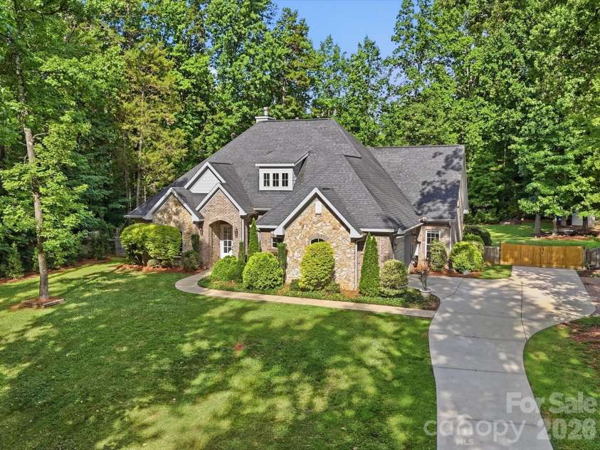 9831 Minnie Lemmond Lane, Charlotte, NC 28227.  MLS# CAR4396396, YatesRealty ID 32488. 