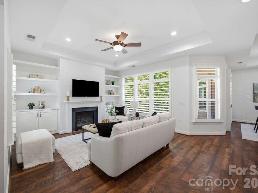 18745 Daymark Drive, Cornelius, NC 28031.  MLS# CAR4396017, YatesRealty ID 32489. 