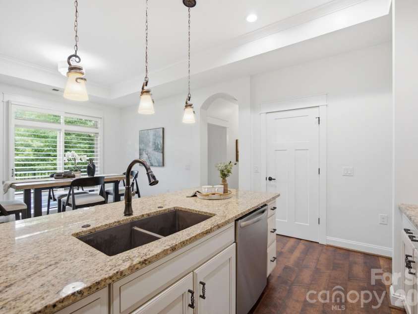 18745 Daymark Drive, Cornelius, NC 28031.  MLS# CAR4396017, YatesRealty ID 32489. 