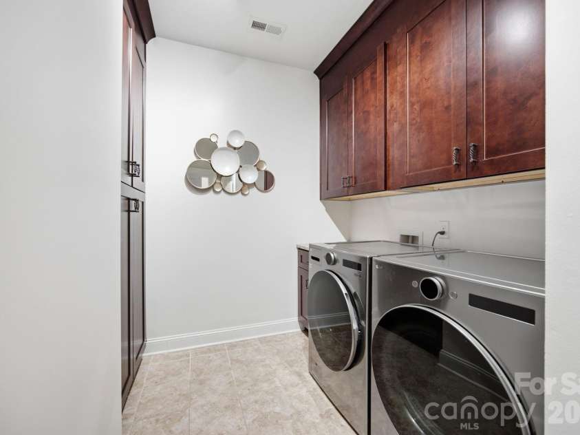 18745 Daymark Drive, Cornelius, NC 28031.  MLS# CAR4396017, YatesRealty ID 32489. 