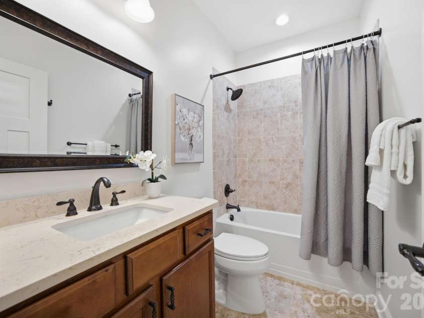 18745 Daymark Drive, Cornelius, NC 28031.  MLS# CAR4396017, YatesRealty ID 32489. 