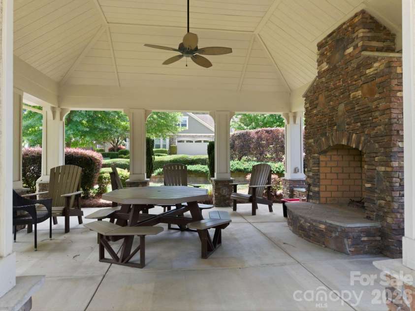 18745 Daymark Drive, Cornelius, NC 28031.  MLS# CAR4396017, YatesRealty ID 32489. 
