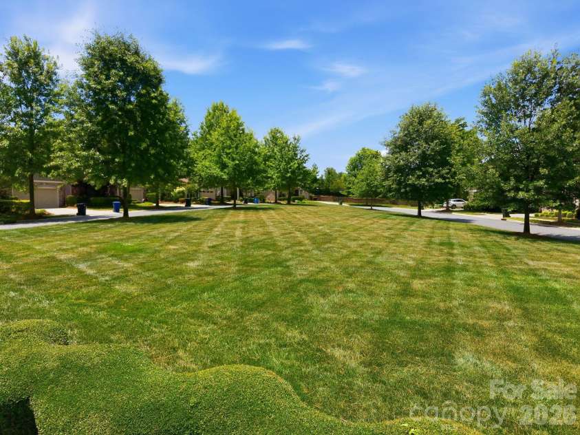 18745 Daymark Drive, Cornelius, NC 28031.  MLS# CAR4396017, YatesRealty ID 32489. 