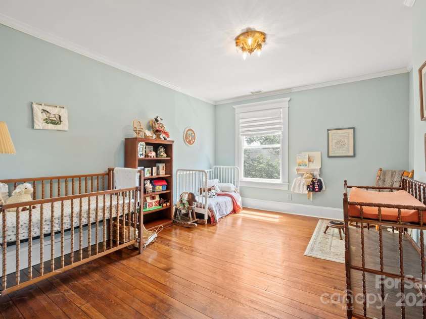 506 MAIN Street, Lenoir, NC 28645.  MLS# CAR4293002, YatesRealty ID 32489. 