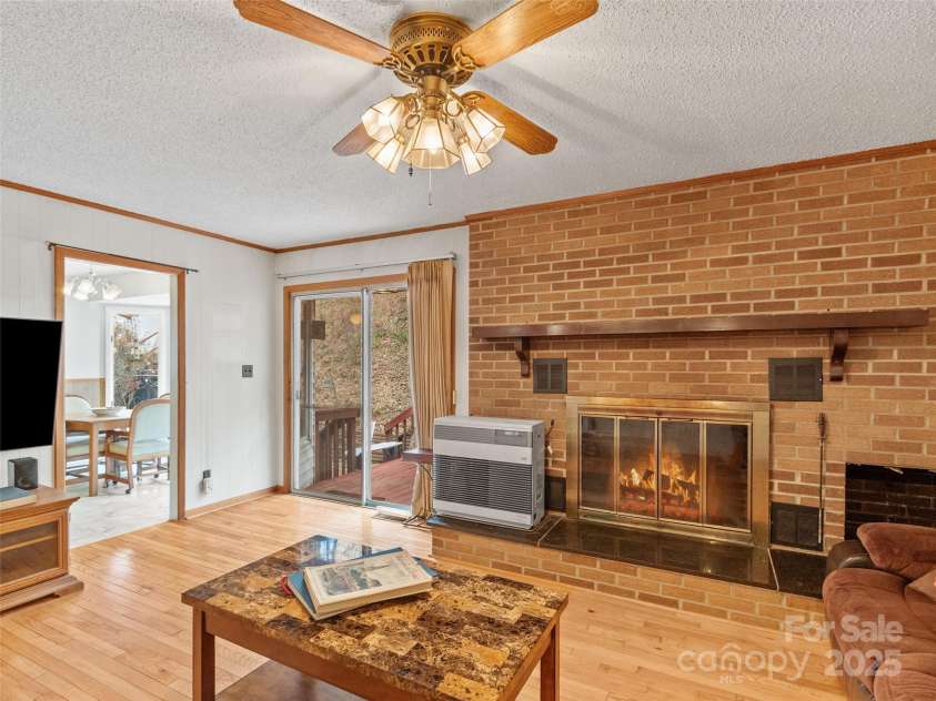 5871 Jacks Creek Road, Burnsville, NC 28714.  MLS# CAR4228438, YatesRealty ID 3249. 