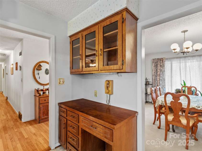 5871 Jacks Creek Road, Burnsville, NC 28714.  MLS# CAR4228438, YatesRealty ID 3249. 