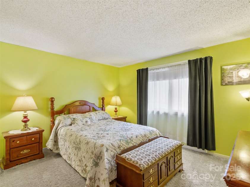 5871 Jacks Creek Road, Burnsville, NC 28714.  MLS# CAR4228438, YatesRealty ID 3249. 