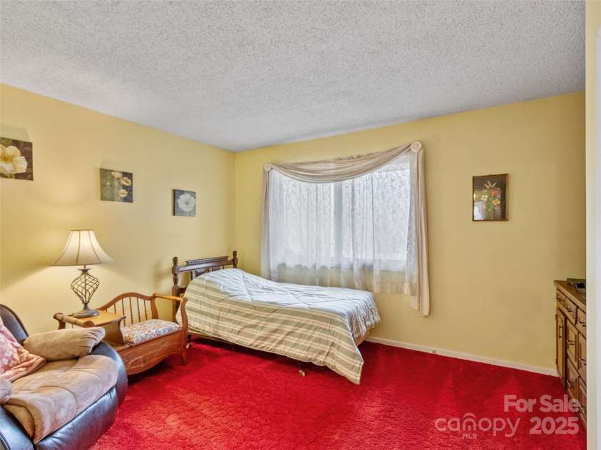5871 Jacks Creek Road, Burnsville, NC 28714.  MLS# CAR4228438, YatesRealty ID 3249. 
