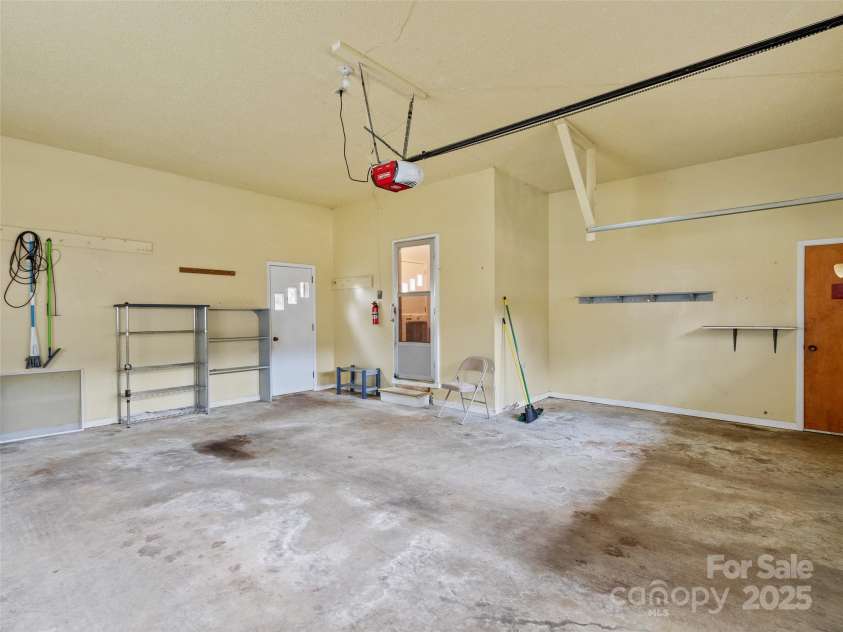 5871 Jacks Creek Road, Burnsville, NC 28714.  MLS# CAR4228438, YatesRealty ID 3249. 