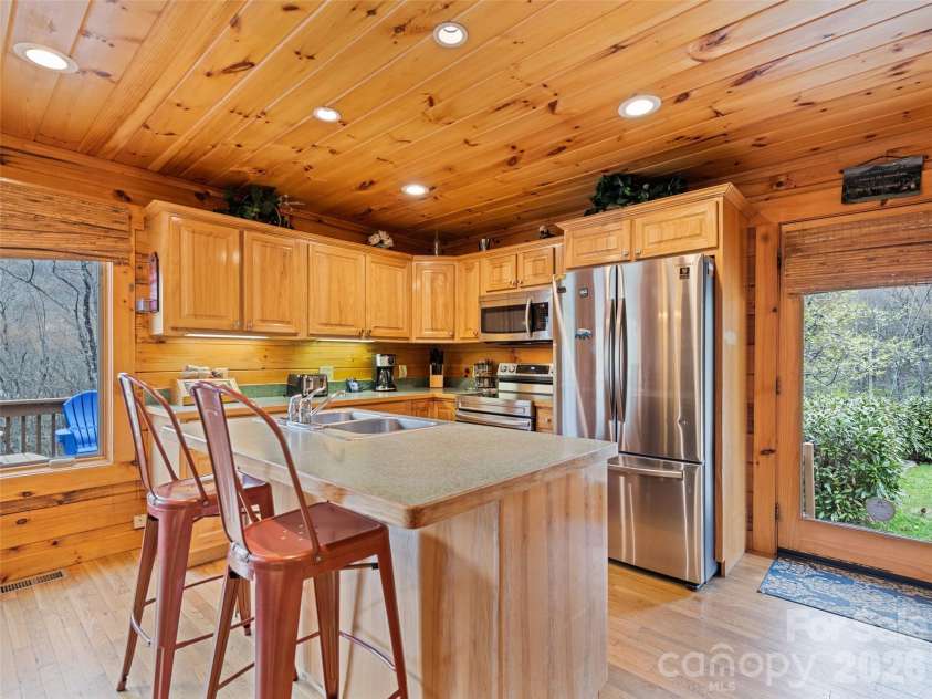 91 Copper Spur Road, Maggie Valley, NC 28751.  MLS# CAR4350519, YatesRealty ID 3249. 