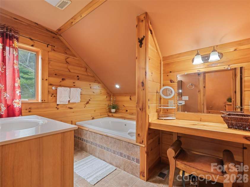 91 Copper Spur Road, Maggie Valley, NC 28751.  MLS# CAR4350519, YatesRealty ID 3249. 