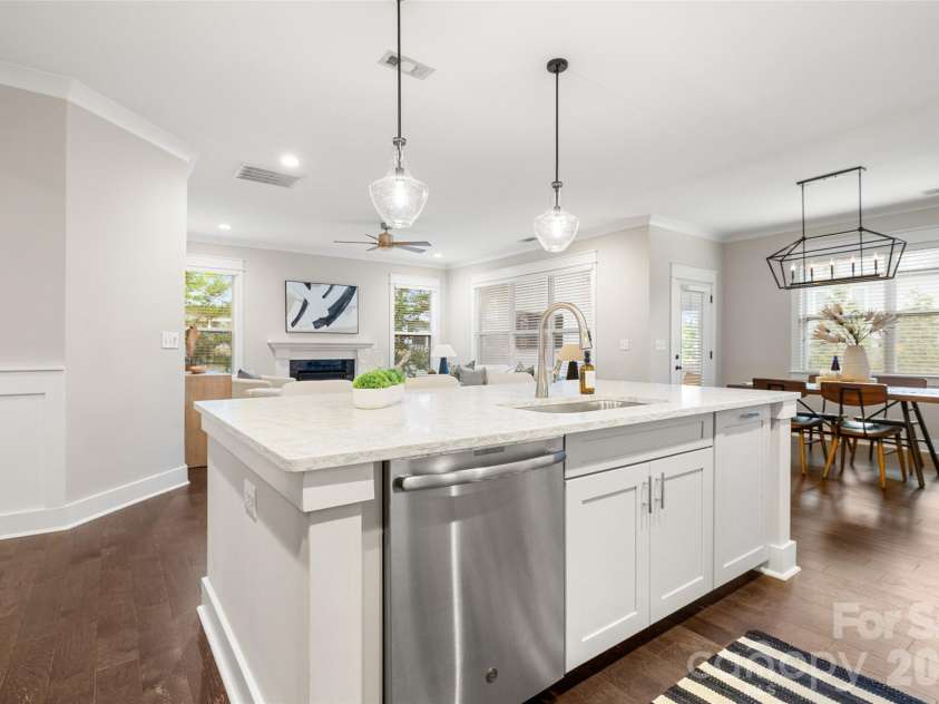 3826 Dewitt Lane, Charlotte, NC 28217.  MLS# CAR4389076, YatesRealty ID 32490. 