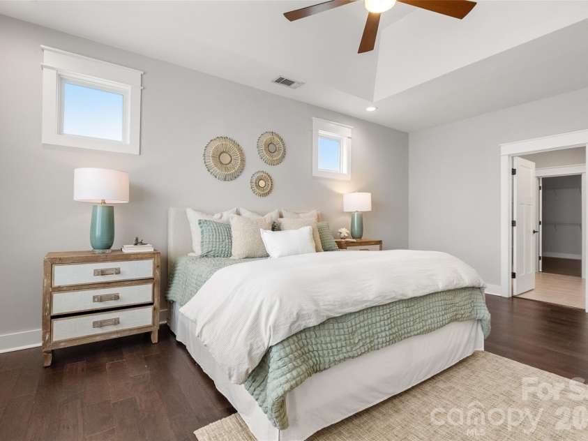 3826 Dewitt Lane, Charlotte, NC 28217.  MLS# CAR4389076, YatesRealty ID 32490. 