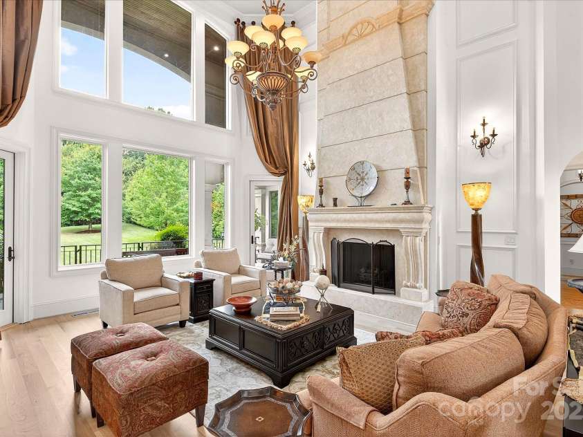 4042 Blossom Hill Drive, Matthews, NC 28104.  MLS# CAR4288024, YatesRealty ID 32490. 2-story family