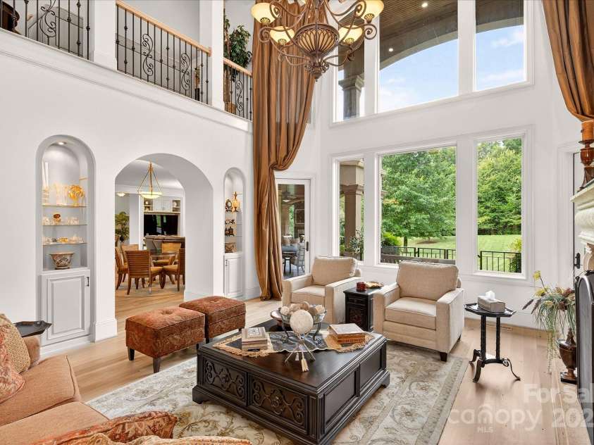 4042 Blossom Hill Drive, Matthews, NC 28104.  MLS# CAR4288024, YatesRealty ID 32490. 