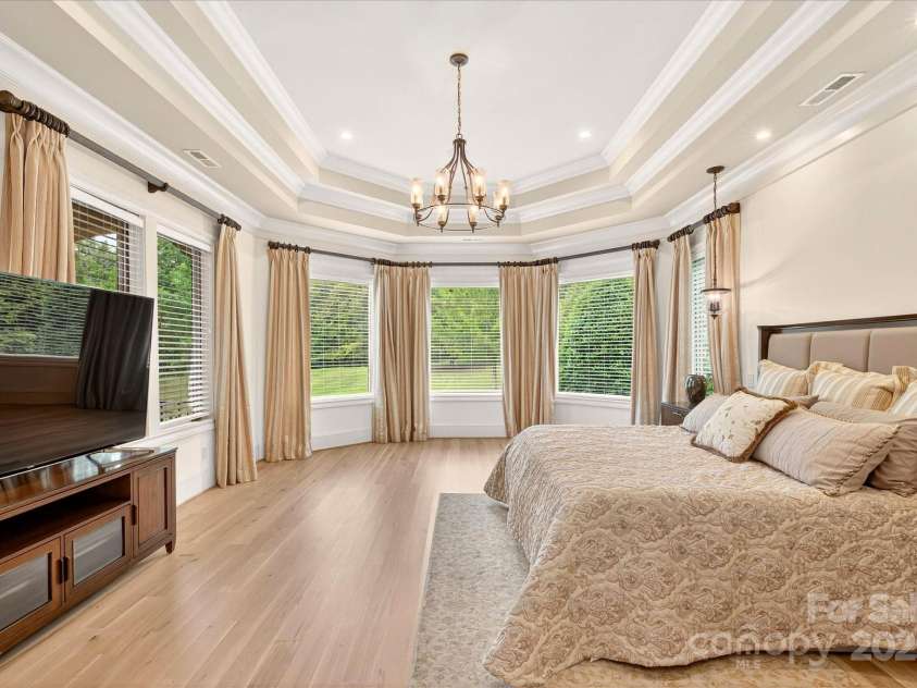 4042 Blossom Hill Drive, Matthews, NC 28104.  MLS# CAR4288024, YatesRealty ID 32490. 