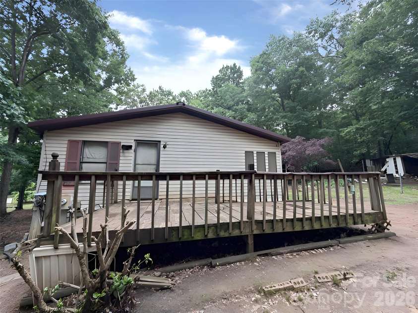 120 Kings Forest Drive, Kings Mountain, NC 28086.  MLS# CAR4391369, YatesRealty ID 32491. 