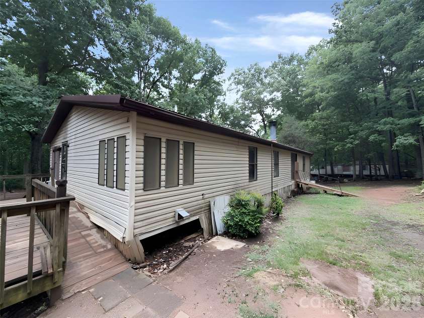 120 Kings Forest Drive, Kings Mountain, NC 28086.  MLS# CAR4391369, YatesRealty ID 32491. 