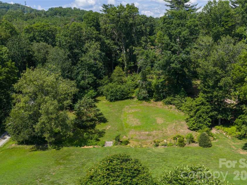 10 Lark Hill Drive, Arden, NC 28704.  MLS# CAR4395452, YatesRealty ID 32492. 