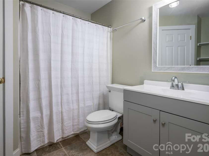 10 Lark Hill Drive, Arden, NC 28704.  MLS# CAR4395452, YatesRealty ID 32492. 
