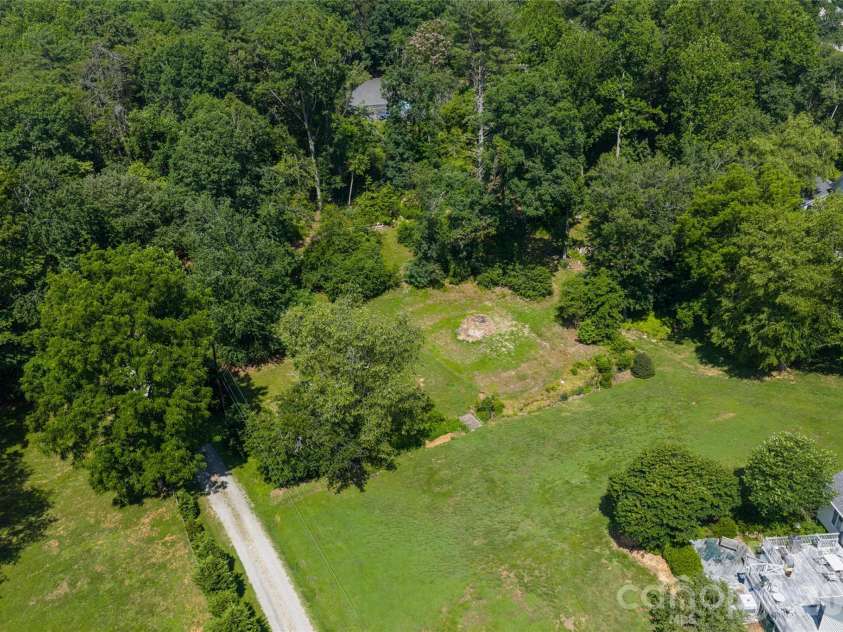 10 Lark Hill Drive, Arden, NC 28704.  MLS# CAR4395452, YatesRealty ID 32492. 