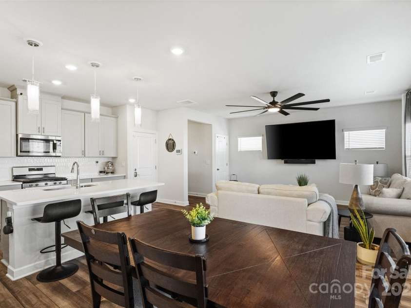 170 Canoga Avenue, York, SC 29745.  MLS# CAR4318793, YatesRealty ID 32493. Dining Area