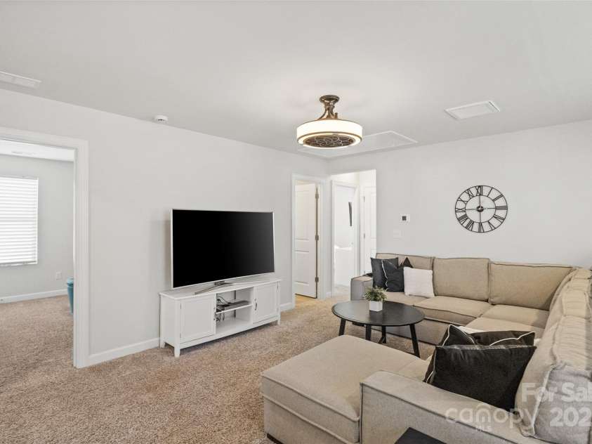 170 Canoga Avenue, York, SC 29745.  MLS# CAR4318793, YatesRealty ID 32493. Loft