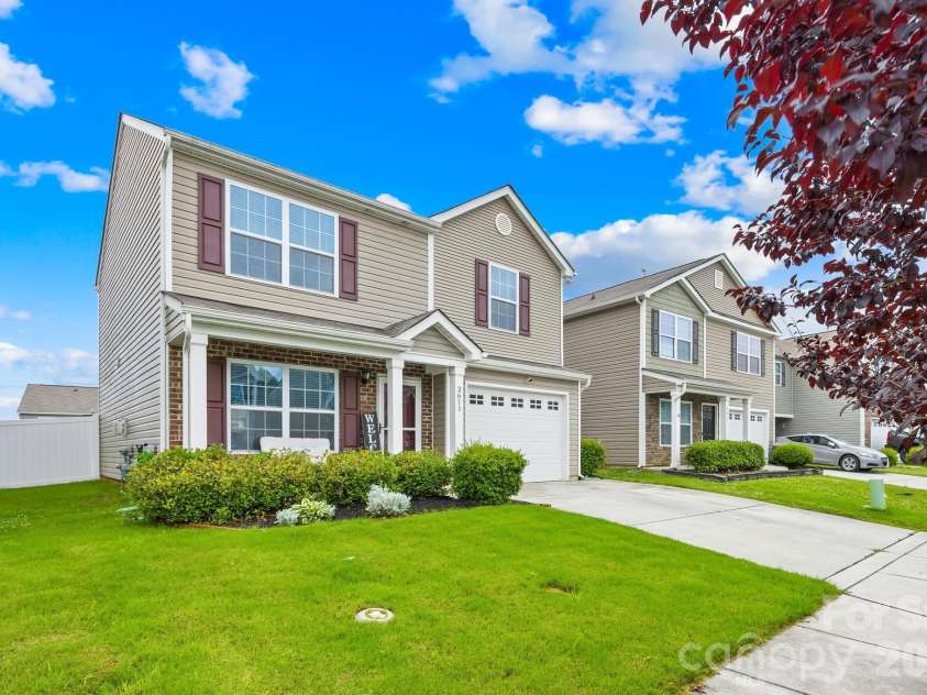 2611 Idared Drive, Dallas, NC 28034.  MLS# CAR4382685, YatesRealty ID 32493. 