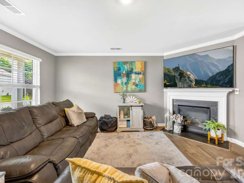 2611 Idared Drive, Dallas, NC 28034.  MLS# CAR4382685, YatesRealty ID 32493. 