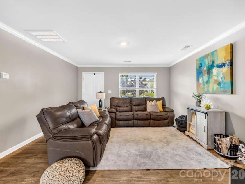2611 Idared Drive, Dallas, NC 28034.  MLS# CAR4382685, YatesRealty ID 32493. 