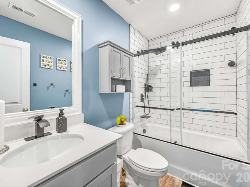2611 Idared Drive, Dallas, NC 28034.  MLS# CAR4382685, YatesRealty ID 32493. Guest Bathroom
