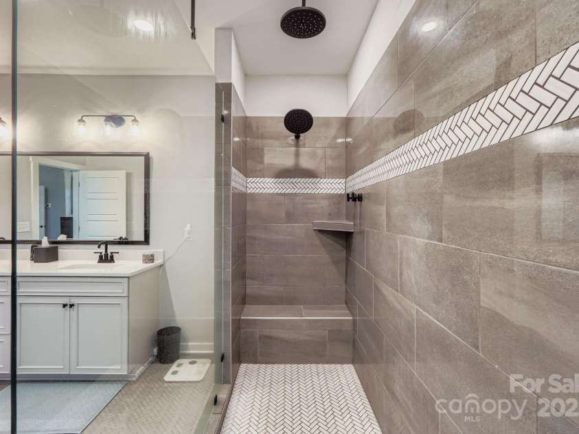 204 Bouchard Drive, Waxhaw, NC 28173.  MLS# CAR4288282, YatesRealty ID 32494. 