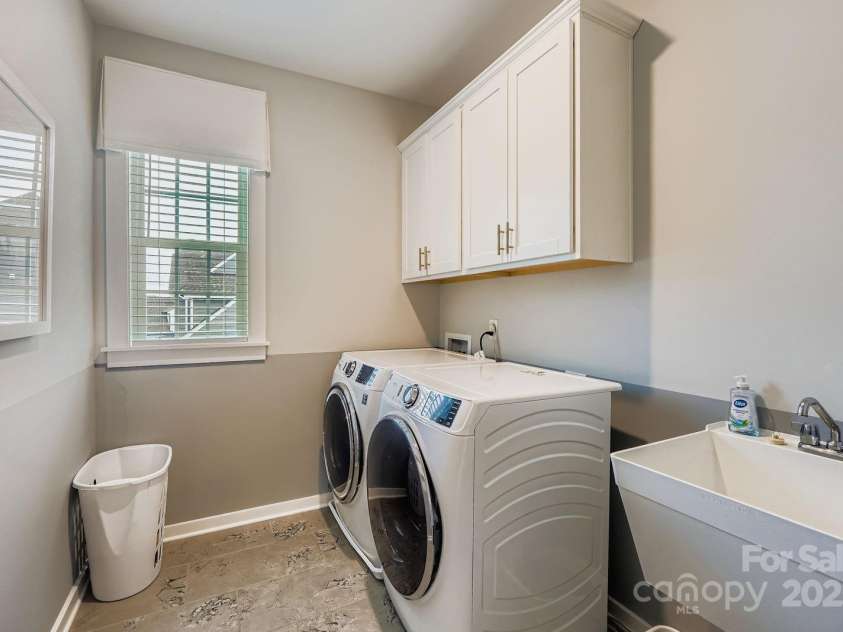 204 Bouchard Drive, Waxhaw, NC 28173.  MLS# CAR4288282, YatesRealty ID 32494. 