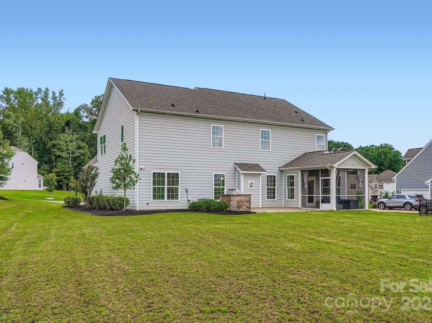 204 Bouchard Drive, Waxhaw, NC 28173.  MLS# CAR4288282, YatesRealty ID 32494. 