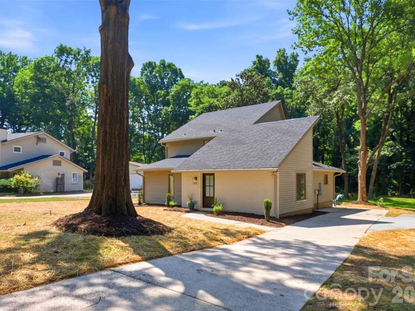 5908 Mcnair Road, Charlotte, NC 28212.  MLS# CAR4392527, YatesRealty ID 32494. 