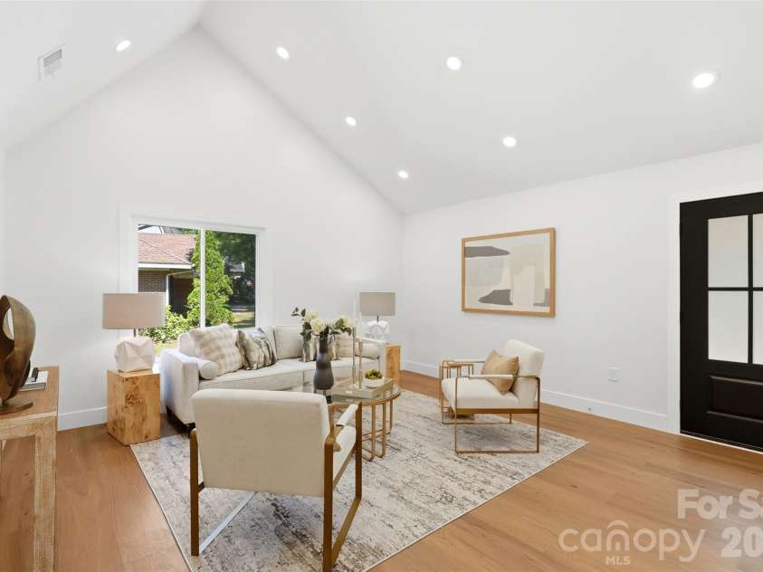 5908 Mcnair Road, Charlotte, NC 28212.  MLS# CAR4392527, YatesRealty ID 32494. 
