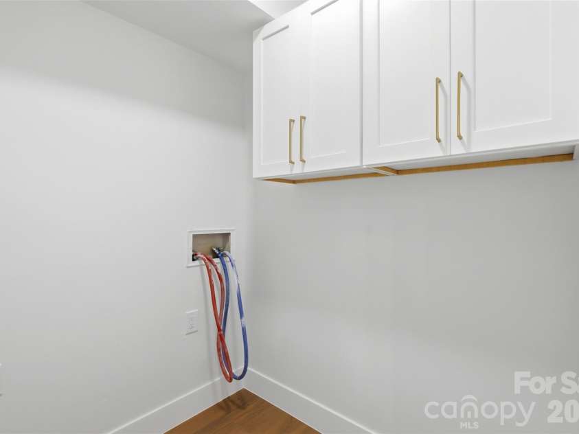 5908 Mcnair Road, Charlotte, NC 28212.  MLS# CAR4392527, YatesRealty ID 32494. 