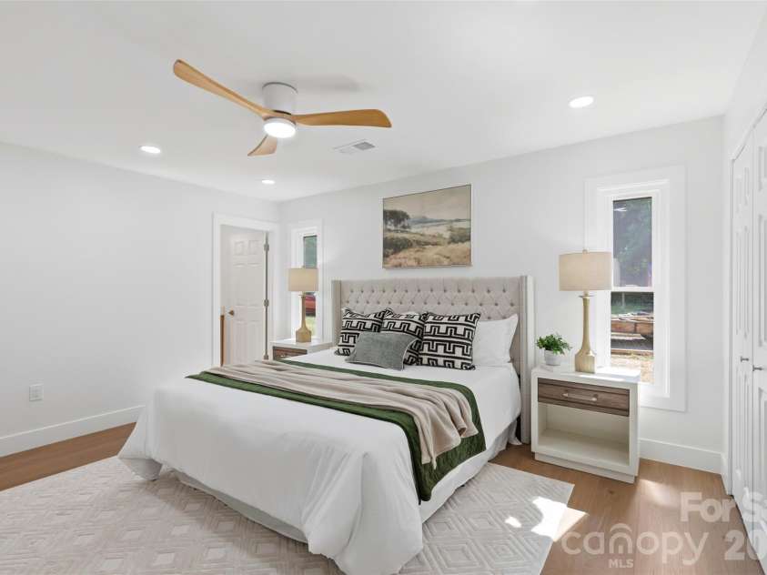 5908 Mcnair Road, Charlotte, NC 28212.  MLS# CAR4392527, YatesRealty ID 32494. 