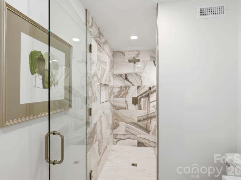 5908 Mcnair Road, Charlotte, NC 28212.  MLS# CAR4392527, YatesRealty ID 32494. 