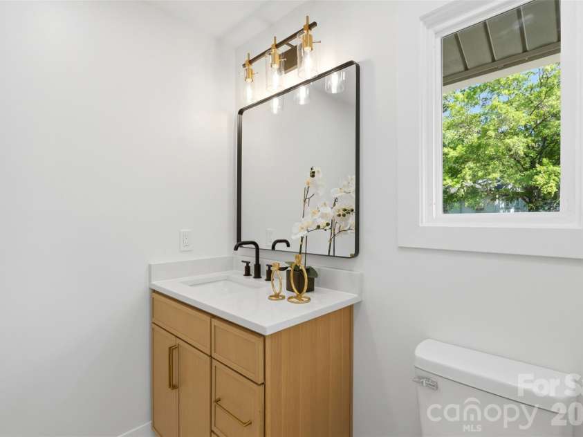 5908 Mcnair Road, Charlotte, NC 28212.  MLS# CAR4392527, YatesRealty ID 32494. 