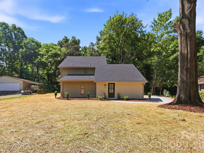 5908 Mcnair Road, Charlotte, NC 28212.  MLS# CAR4392527, YatesRealty ID 32494. 