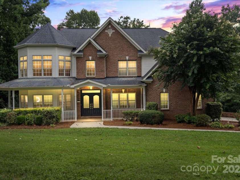 124 Sienna Lane, Mooresville, NC 28117.  MLS# CAR4289151, YatesRealty ID 32495. 